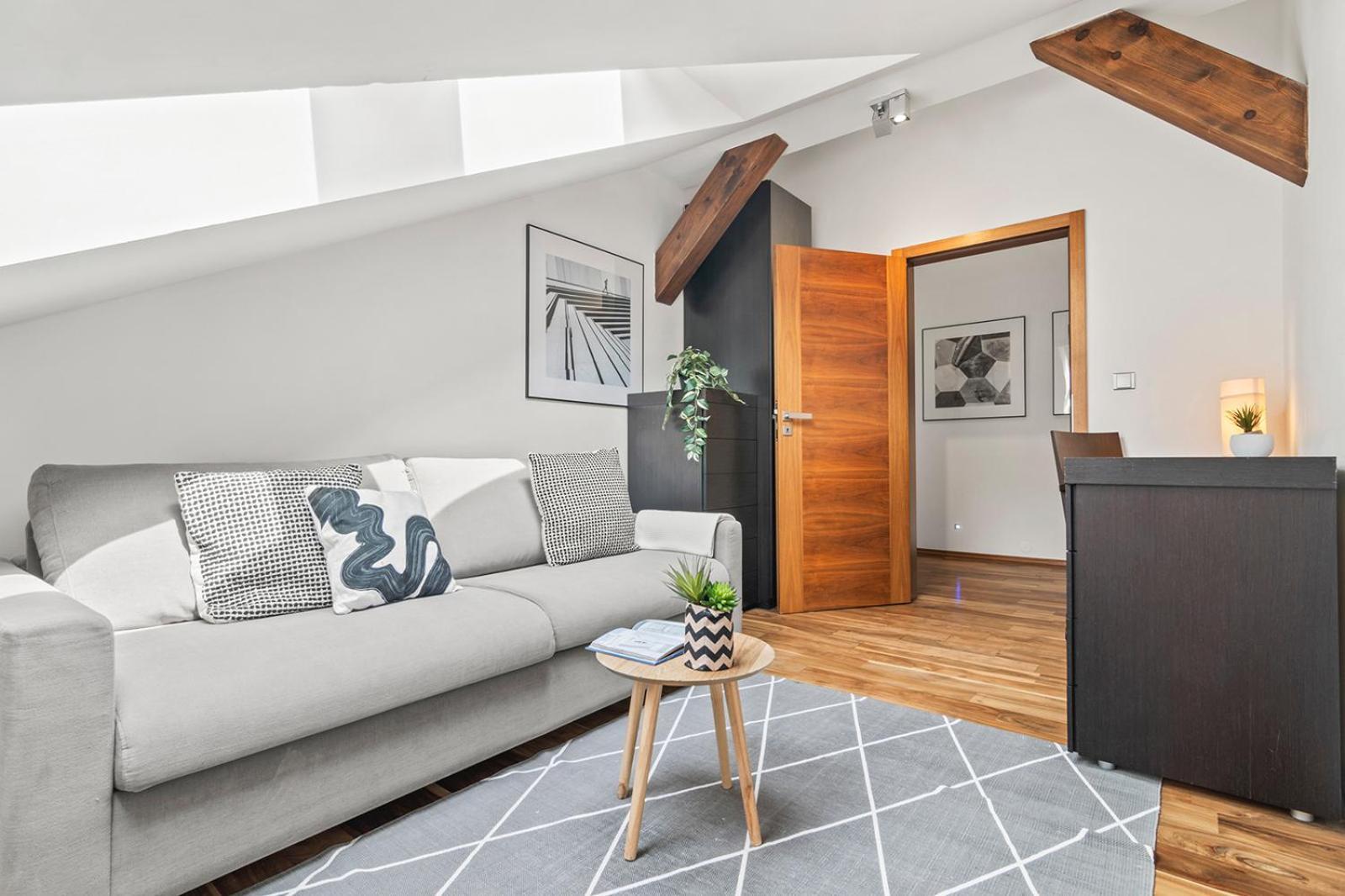 Days - Spacious 117m2 Attic Retreat W Ac - Near Old Town Sq * Prague